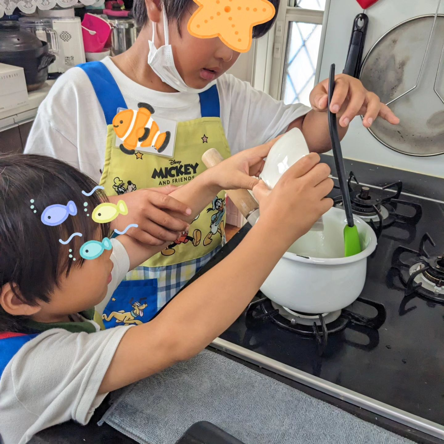 今日は夏休みおやつ作り教室の初日で「ミルク寒天ケーキ」を作り...