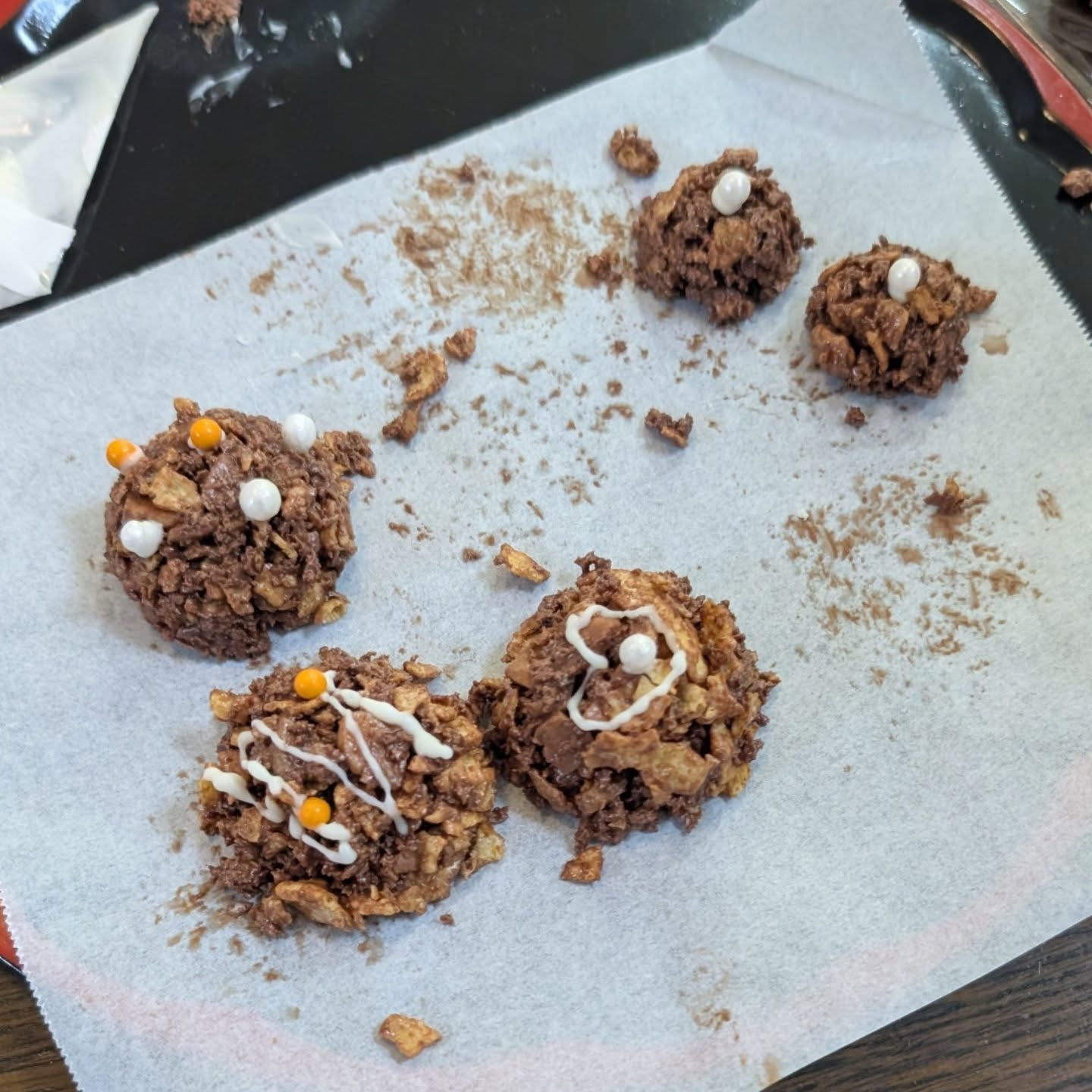 2月11日はバレンタイン特別教室で、『チョコクランチ』と『絞...