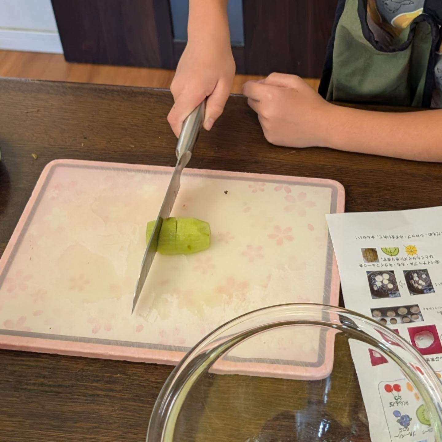 ５日は子どもおやつ作り教室でフルーツポンチを作りました🥝