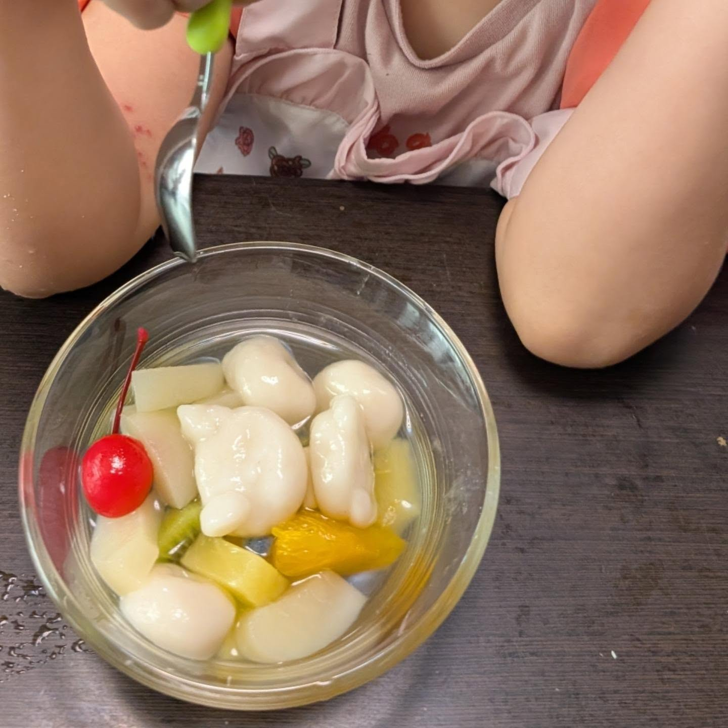 ５日は子どもおやつ作り教室でフルーツポンチを作りました🥝