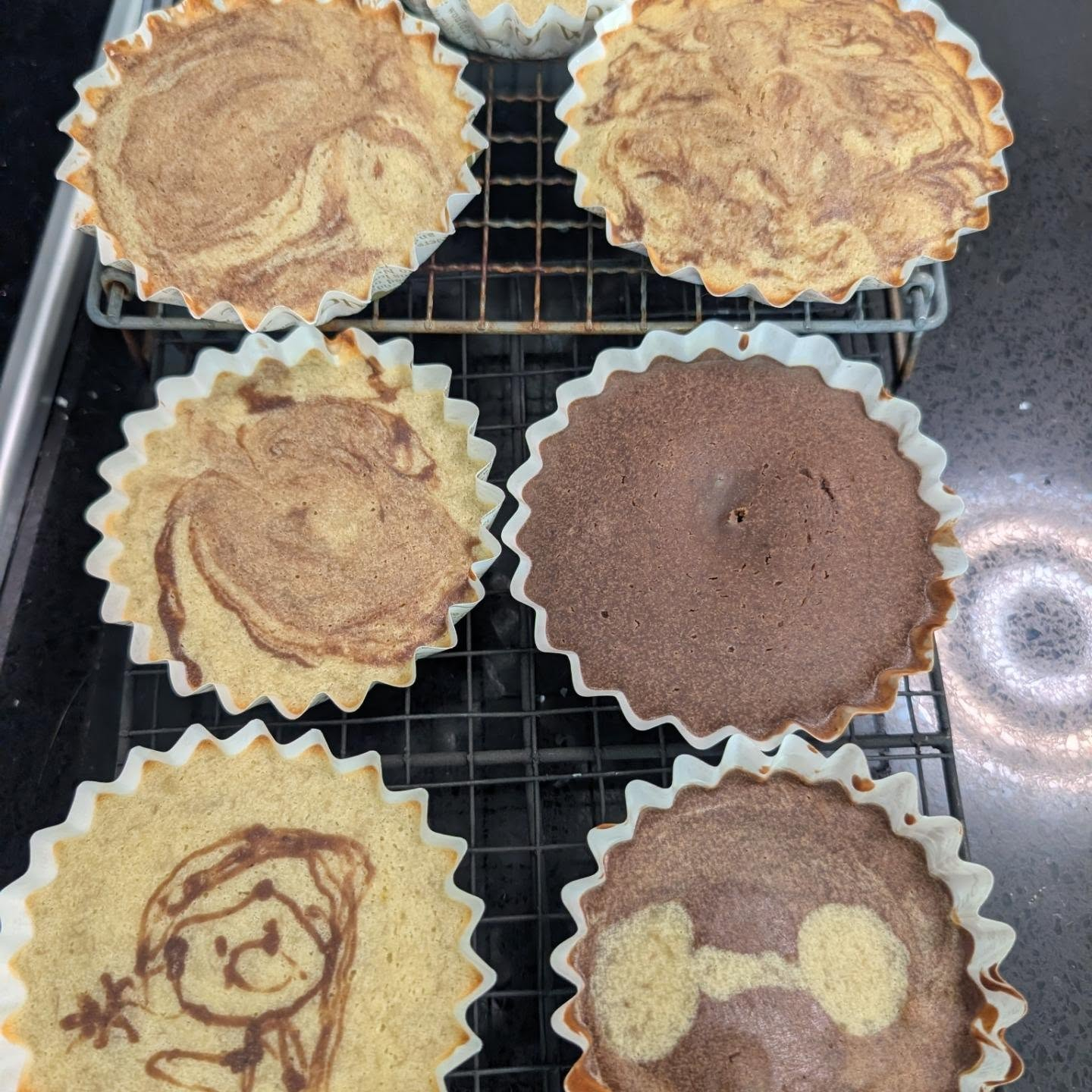 6日は、子どもおやつ作り教室で、チョコバナナケーキを作りまし...